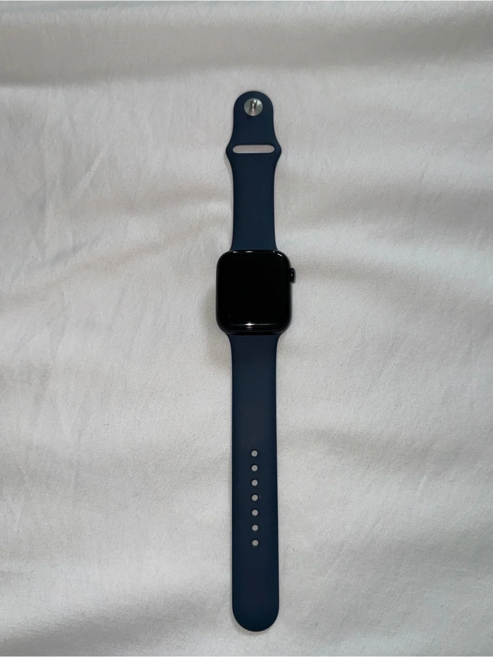 Apple Watch SE 44mm with Dark Blue Sport Band - Apple